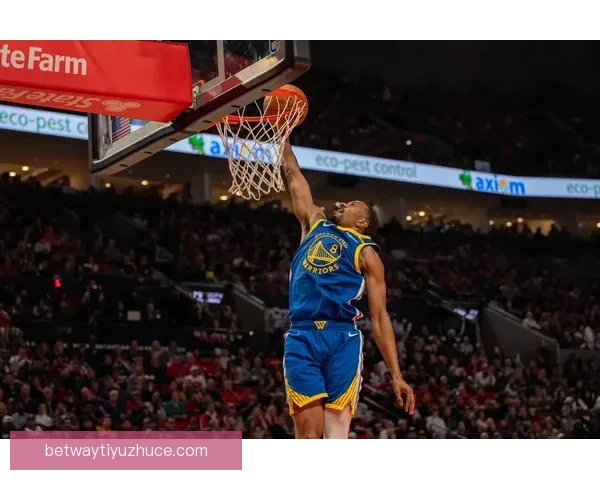 科尔谈梅尔顿拇指伤势困扰及球队第三节崩盘问题