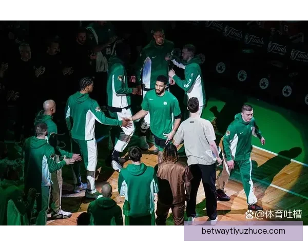 凯尔特人首节狂砍53分创造历史仅次于勇士纪录 凯尔特人首节狂砍53分创造历史仅次于勇士纪录